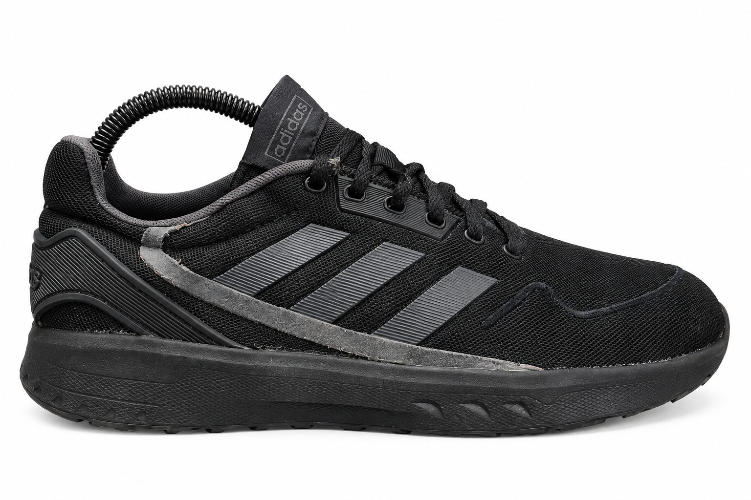 ADIDAS NEBZED BOOST