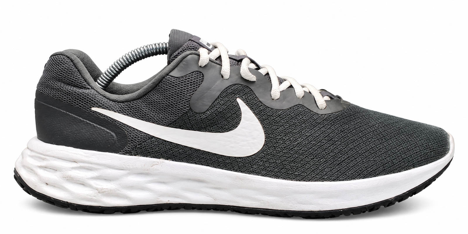NIKE REVOLUTION 6