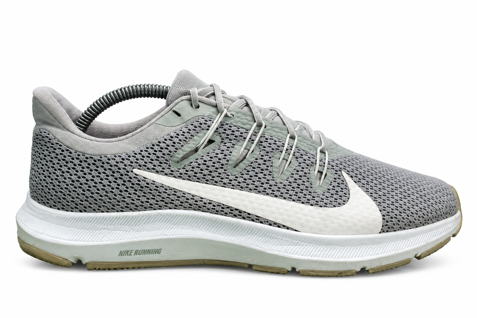 NIKE QUEST 2
