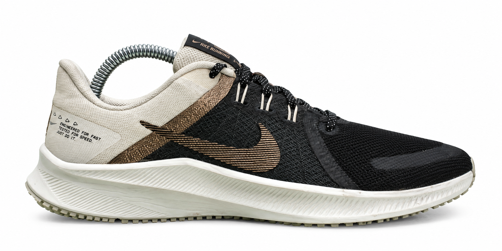 NIKE QUEST 4