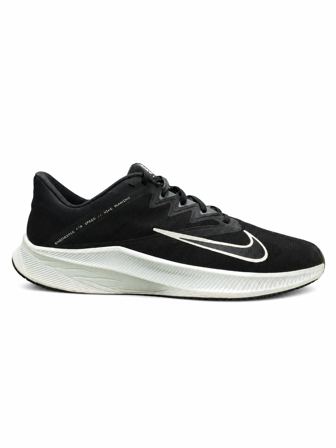 NIKE QUEST 3